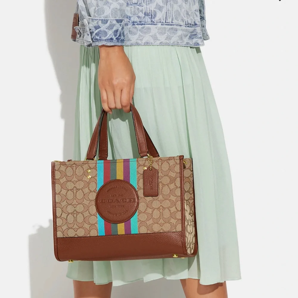 Coach Dempsey Carryall In Signature Jacquard With Stripe And Coach Patch - Picture 2 of 9